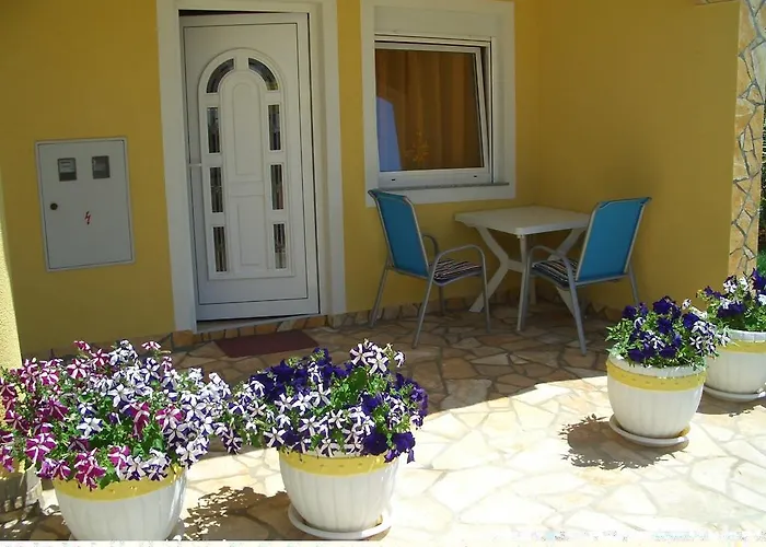 Ana Apartment *