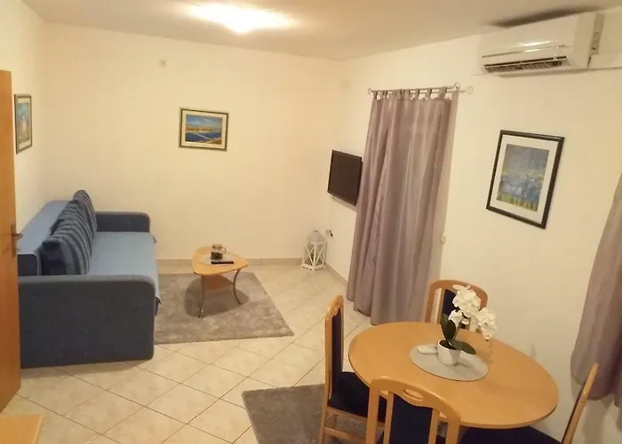 Ana Apartment
