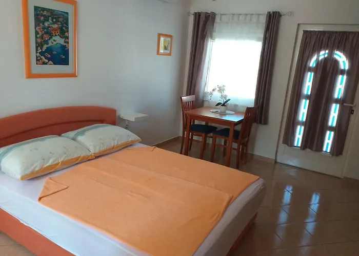 Apartment Ana *