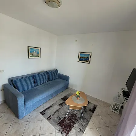 Apartman Ana *