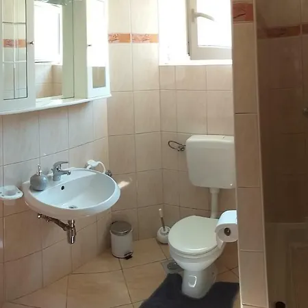 Ana Apartment *
